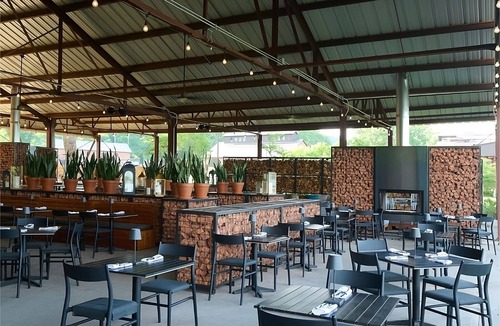 Kingston Hotel | Always a Great Idea To Unwind! Free Parking, Bike Rental, Near Loughran Park