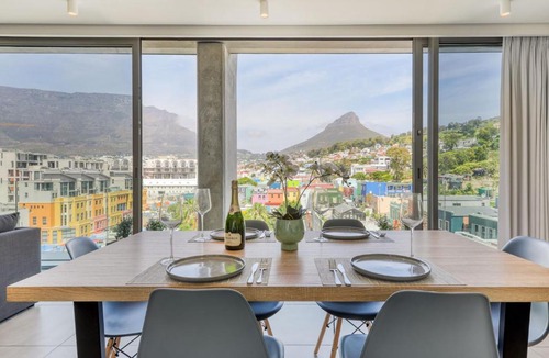 Bo'Kaap Apartment | Always-Power Panoramic Mountain View Apartment