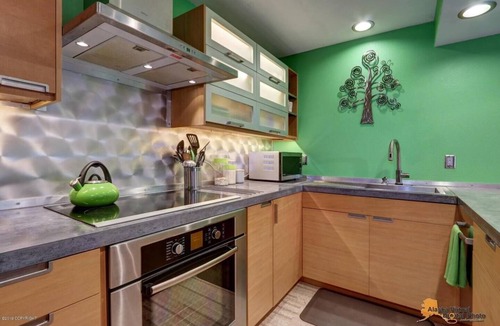 Alyeska Condo | Alyeska Basecamp: Girdwood Ski-in, Ski-out Condo