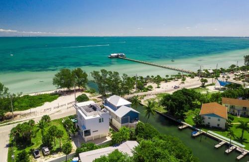 Anna Maria House | AM I Dreaming