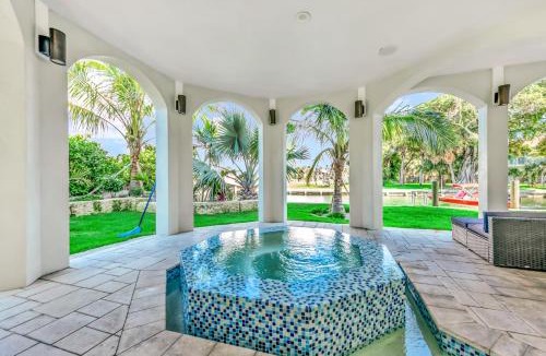 Anna Maria House | AM I Dreaming