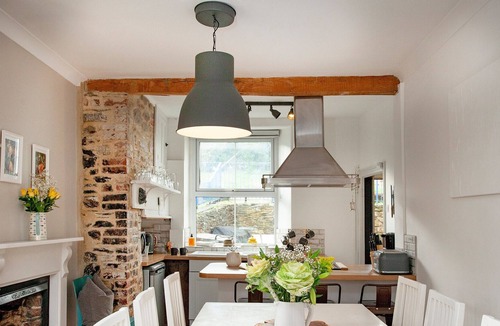Saltash Cottage | Am impressive, detached character country house.