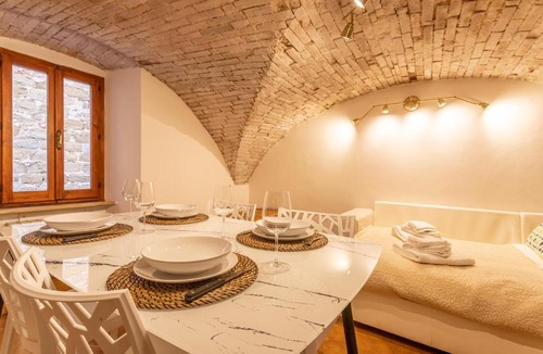 Old Town Apartment | AM Stays 4 - Charming Historic Loft