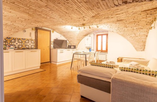 Old Town Apartment | AM Stays 4 - Charming Historic Loft