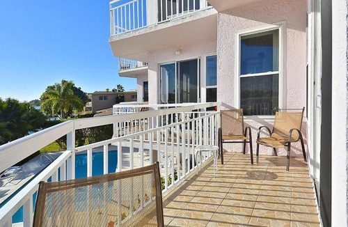 Treasure Island House | Amadeus 3