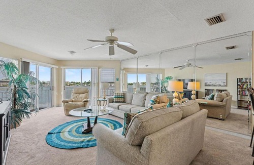 Treasure Island House | Amadeus 9