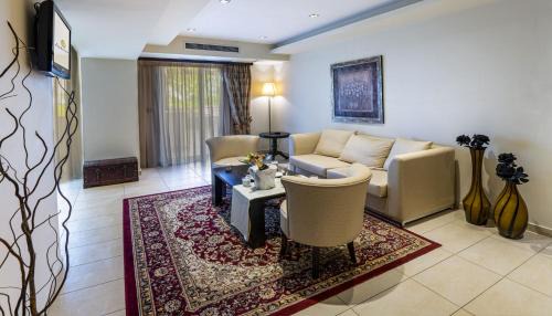 Ilida Hotel | Amalias Hotel