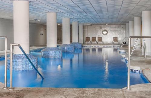 La Envia Apartment | Amanecer Envía Golf con Piscina Climatizada Gym y Dardos
