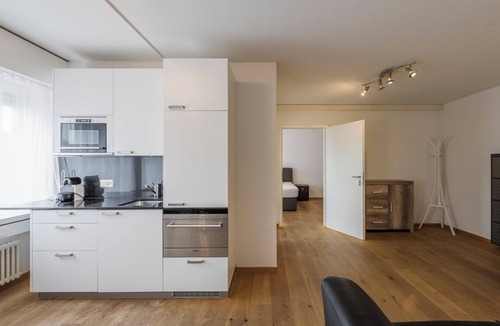 Grenchen Hotel | Amanthos Living Solothurn (Self Check In)