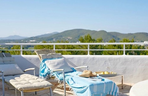 Siesta Villa | Amarantos villa: Infinity Pool & Mountain Views, 6 bedrooms, AC & WiFi