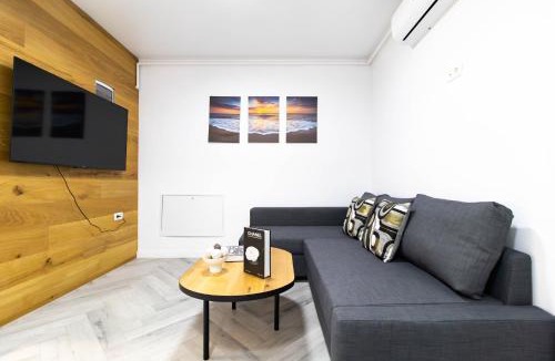 Popesti-Leordeni Apartment | Amaria Sunset