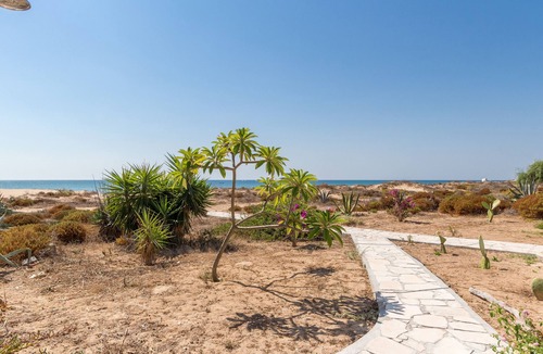 Caucana-finaiti-casuzze-finaiti Nord House | Amarillis, seafront apartment on the beach of Caucana (Punta Secca)