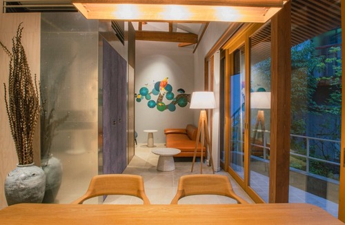 Himi House | AMAZA