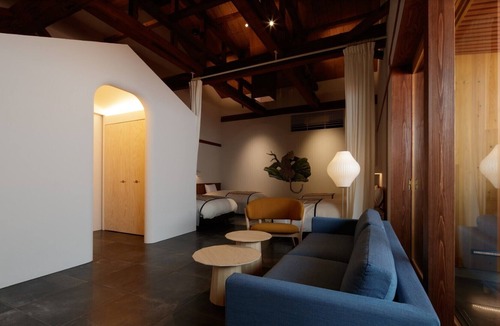 Himi House | AMAZA