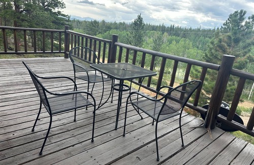 Red Feather Lakes Cabin | Amazing 3-bedroom Cabin in Red Feather Lakes - Rustic Rendezvous