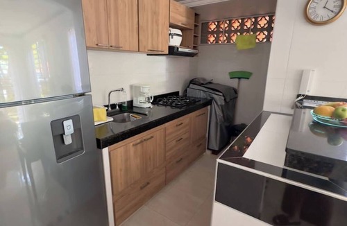 Cali Condo | Amazing 3Bed/2Bath Condo w/AC & pool in Cali South