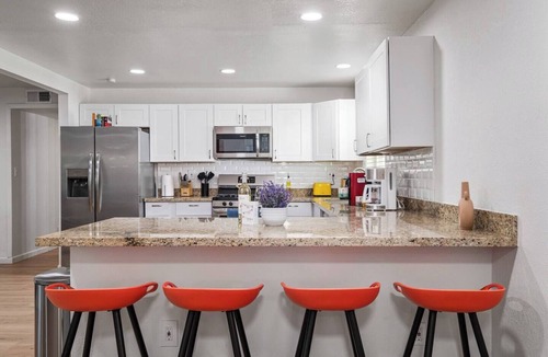 North Mountain House | Amazing 4-bed home with Golf, Fire Pit, Hot-Tub & Pool