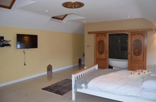 Westhill House | Amazing 4 Bed Scottish Baronial Style House