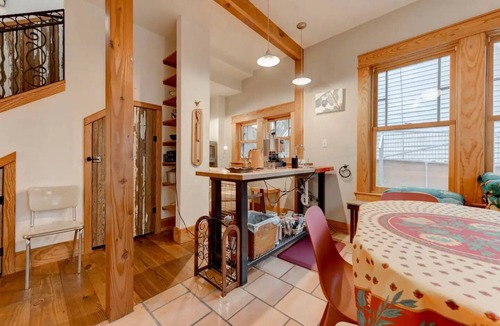 Hyde Park House | Amazing and Unique Spacious 3bd in Hyde Park