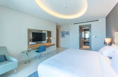 Business Bay Apartment | Amazing apartment in downtown