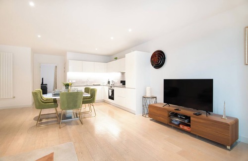Docklands Apartment | Amazing Apartment near City Airport/ExCeL