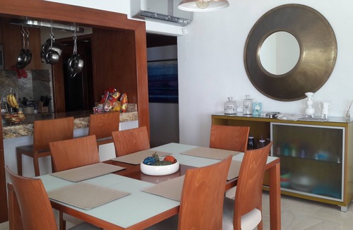 Punta Cancun Condo | Amazing Beach Front Apartment, 3 BDRMS, 3 Baths, Sleeps 8,