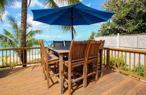Lower Carlton House | Amazing Beachfront Paradise - Chateau Monique