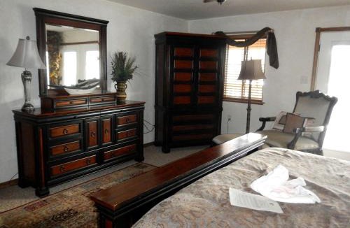 Mount Ida House | Amazing Cabin with Fireplace, Barbecue and Tennis Court in Mount Ida, Arkansas
