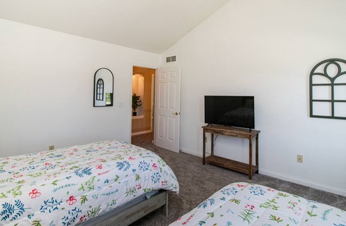 New Berlin House | Amazing, centrally located home with tons of space