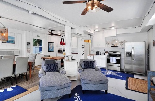 Vilano Beach House | Amazing Direct Beachfront sleeps 16