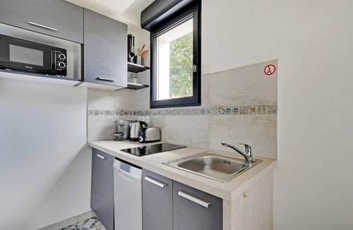 Orly Apartment | Amazing Duplex with Sauna 1BR/4P in the heart of the city of Orly