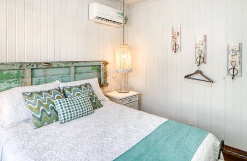 La Cruz House | Amazing family-operated hotel with views, restaurant & bar, & WiFi - five rooms
