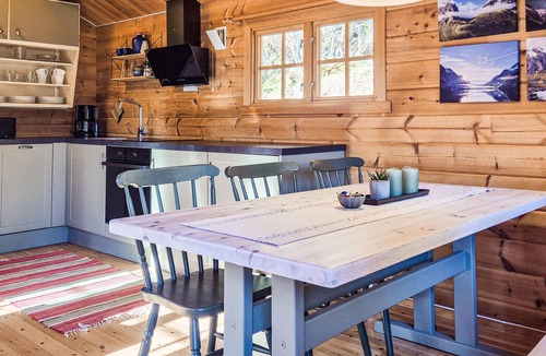 Nesset House | Amazing home in Eikesdal with ethernet internet