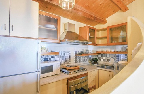 Massa House | Amazing home in Massa (MS) with house a mountain view