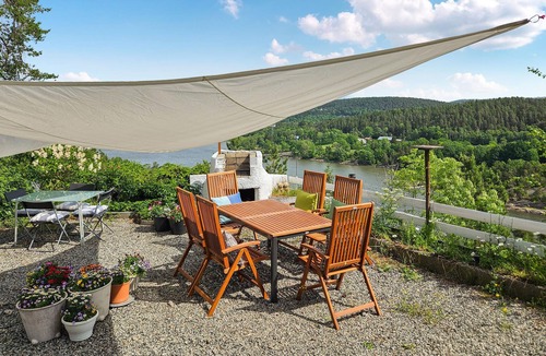 As Municipality House | Amazing home in Nordre Frogn