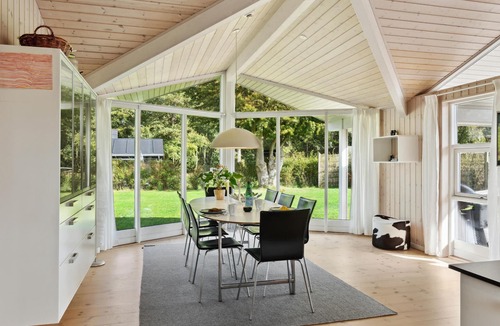 Saksild Strand House | Amazing home in Odder with kitchen