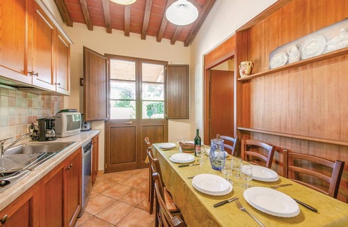 Orentano House | Amazing home in Orentano PI with outdoor swimming pool