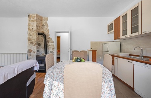 Sibenik House | Amazing home in Slivno