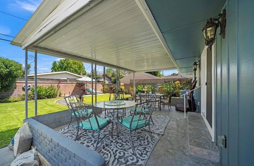 Los Altos House | *Amazing Indoor Fire Place *Cozy Home Long Beach*