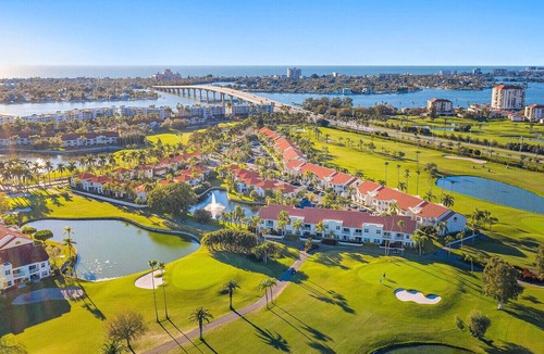 Isla del Sol Condo | Amazing Island Living! Beautiful 2 Bed/2 Bath Condo at Isla Del Sol