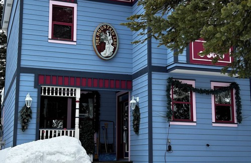 Silver Star Mountain House | Amazing location - Stand alone 3 bedroom home w/BBQ, 3 queen beds, near trails