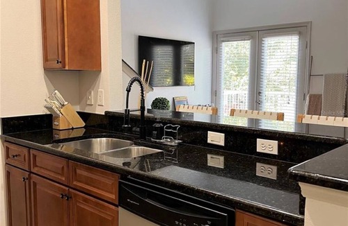 Gainesville House | Amazing Location! Alberts Place @ Midtown w/parking Walk to UF and the Stadium.