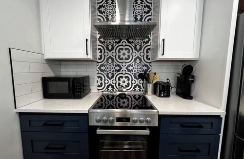 Cliff - Cannon Apartment | Amazing location just min 2 dntn Sacred Heart.