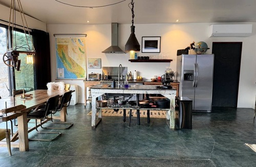 Lone Pine House | Amazing Lone Pine Cabin for Glamping in California