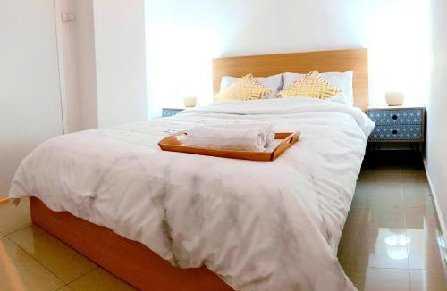 West Bank House | Amazing Modern Room 4 Min From The Tram