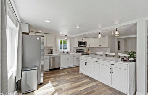Chugiak House | Amazing Mountain Views from Large Home Near Eklutna Lake, Sleeps 7