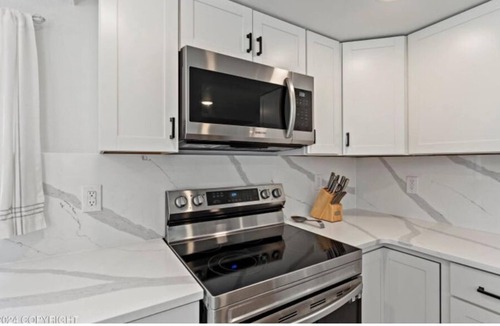 Chugiak House | Amazing Mountain Views from Large Home Near Eklutna Lake, Sleeps 7