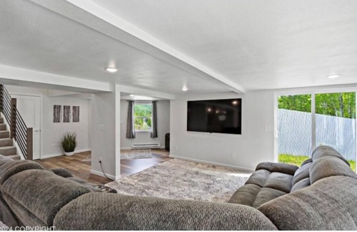 Chugiak House | Amazing Mountain Views from Large Home Near Eklutna Lake, Sleeps 7