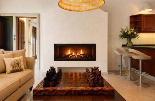 Hoedspruit Villa | Amazing mountain views! Solar powered!