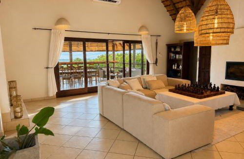 Hoedspruit Villa | Amazing mountain views! Solar powered!